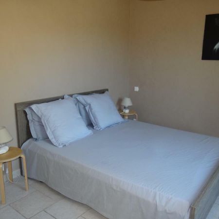 Campagne Ceres Bed and Breakfast Le Puy-Sainte-Réparade Buitenkant foto