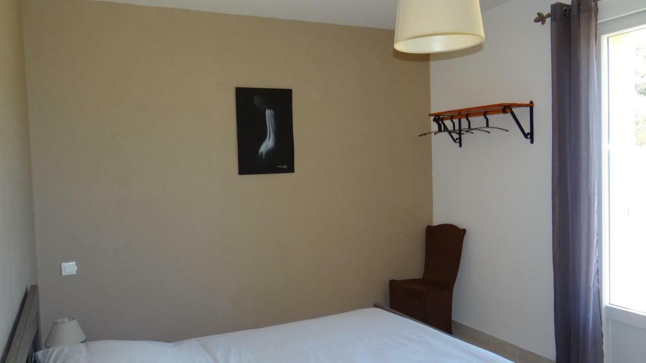 Campagne Ceres Bed and Breakfast Le Puy-Sainte-Réparade Buitenkant foto