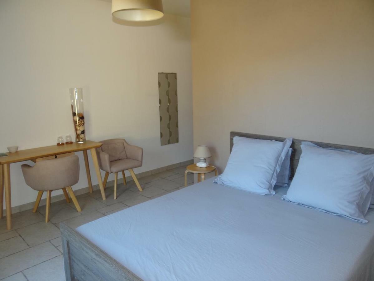 Campagne Ceres Bed and Breakfast Le Puy-Sainte-Réparade Buitenkant foto