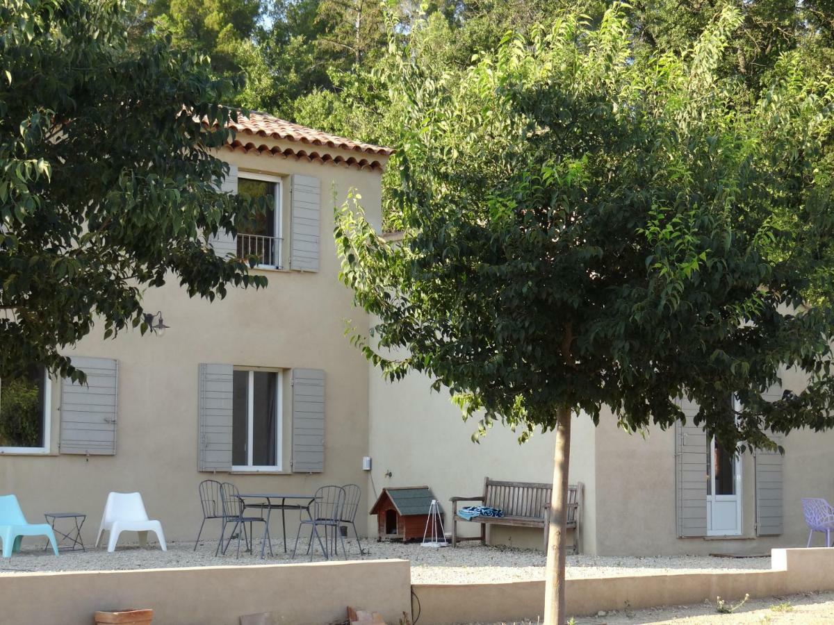 Campagne Ceres Bed and Breakfast Le Puy-Sainte-Réparade Buitenkant foto
